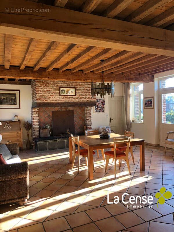 Maison à vendre, 306m², Attiches