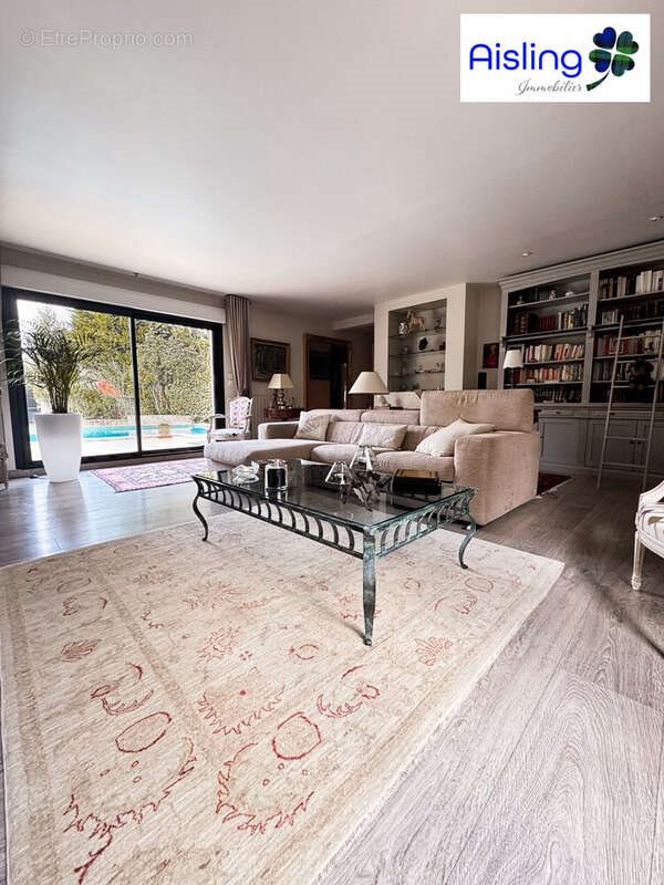 Maison à vendre, 210m², Chambray-lès-Tours