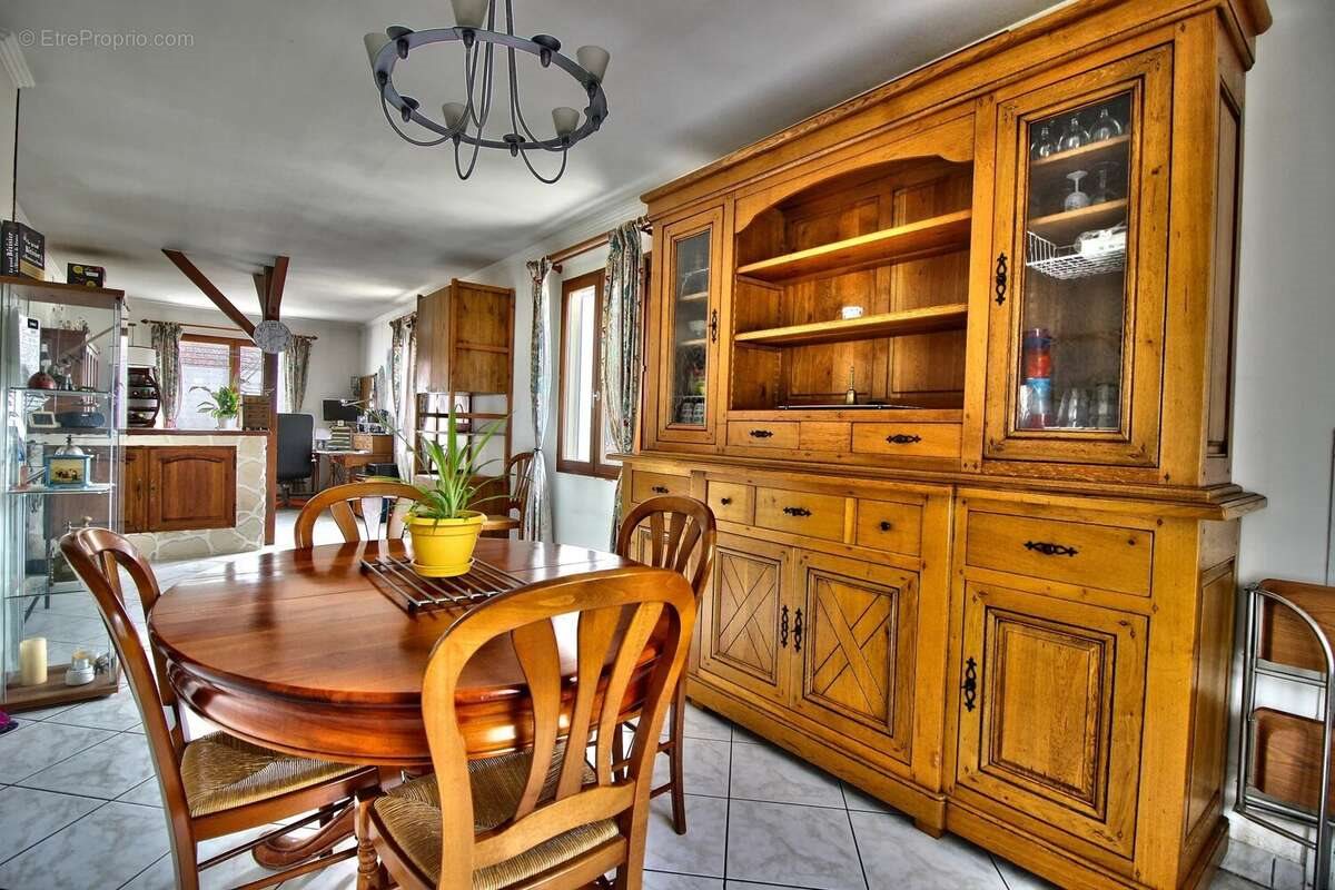 Maison à vendre, 104m², Villeferry