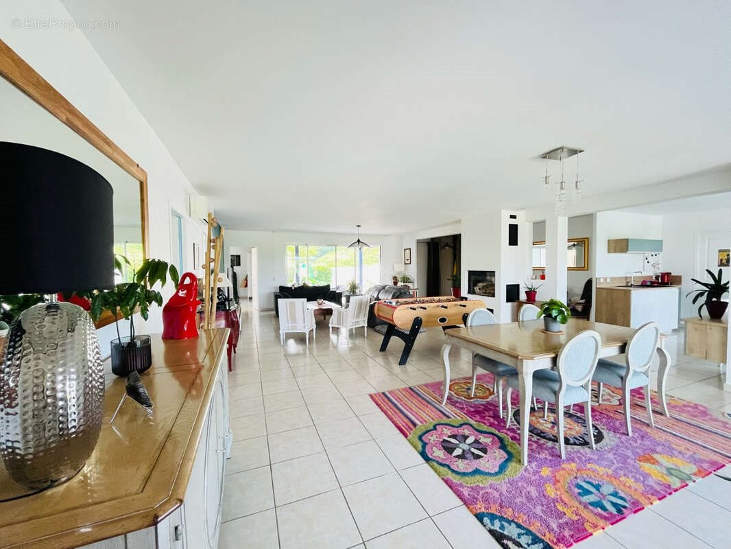 Maison à vendre, 249m², Mouguerre