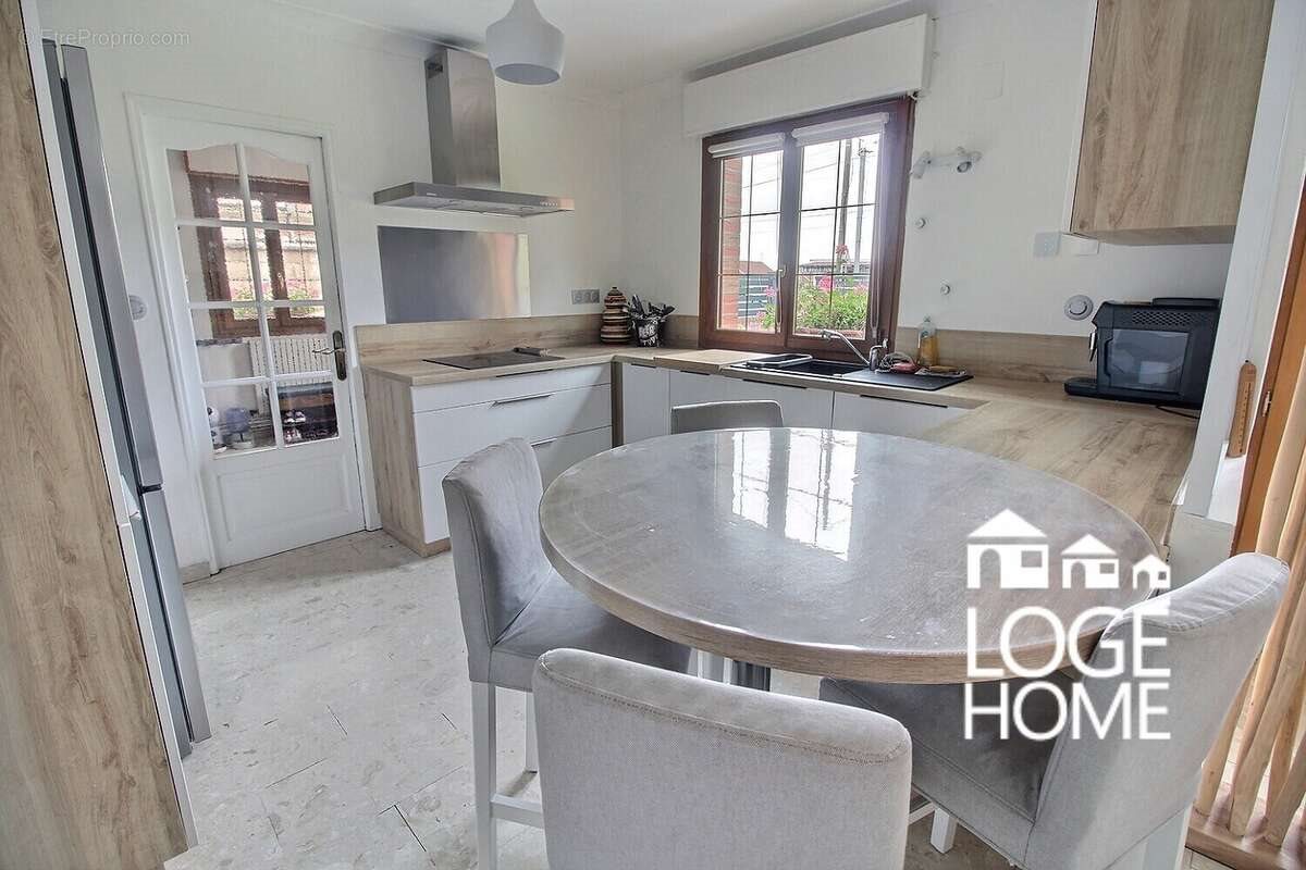 Maison à vendre, 143m², Fenain