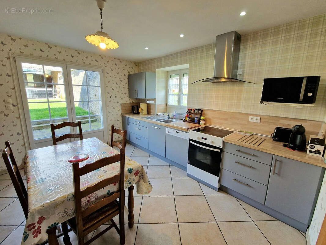 Maison à vendre, 180m², Gerbécourt