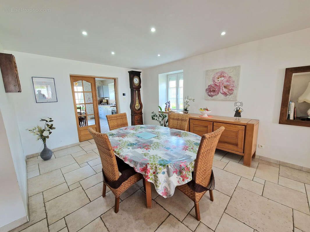 Maison à vendre, 180m², Gerbécourt