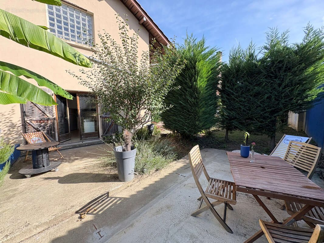 Appartement à vendre, 59m², Saint-André-de-Corcy