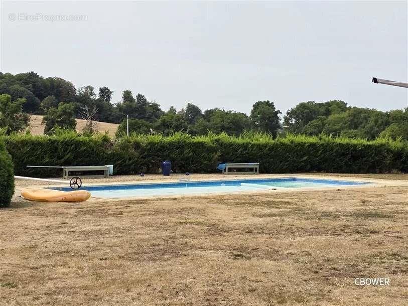 Appartement à vendre, 342m², Dompierre-les-Eglises