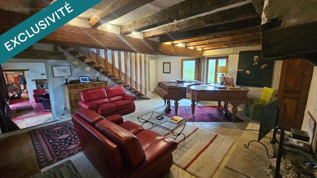 Maison à vendre, 400m², Beaumont-Sardolles