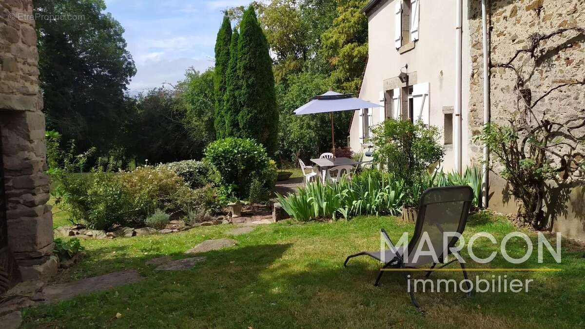 Maison à vendre, 122m², Maison-Feyne