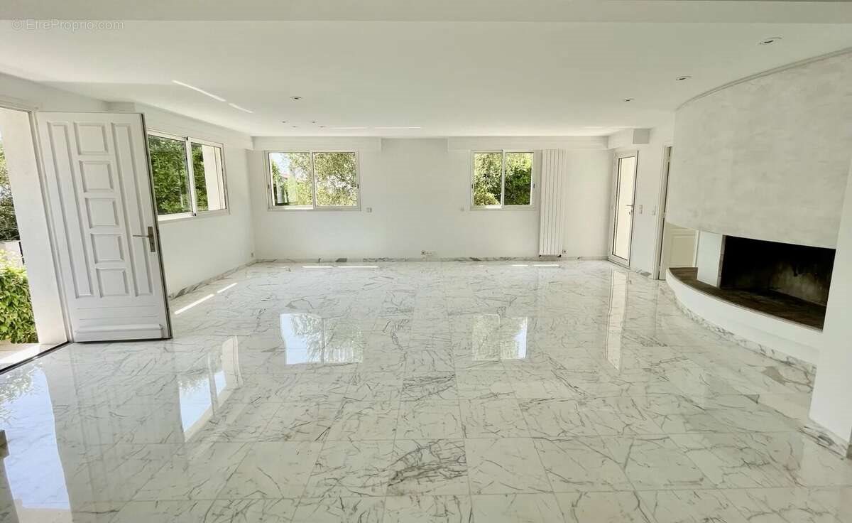 Maison à vendre, 176m², Le Cannet