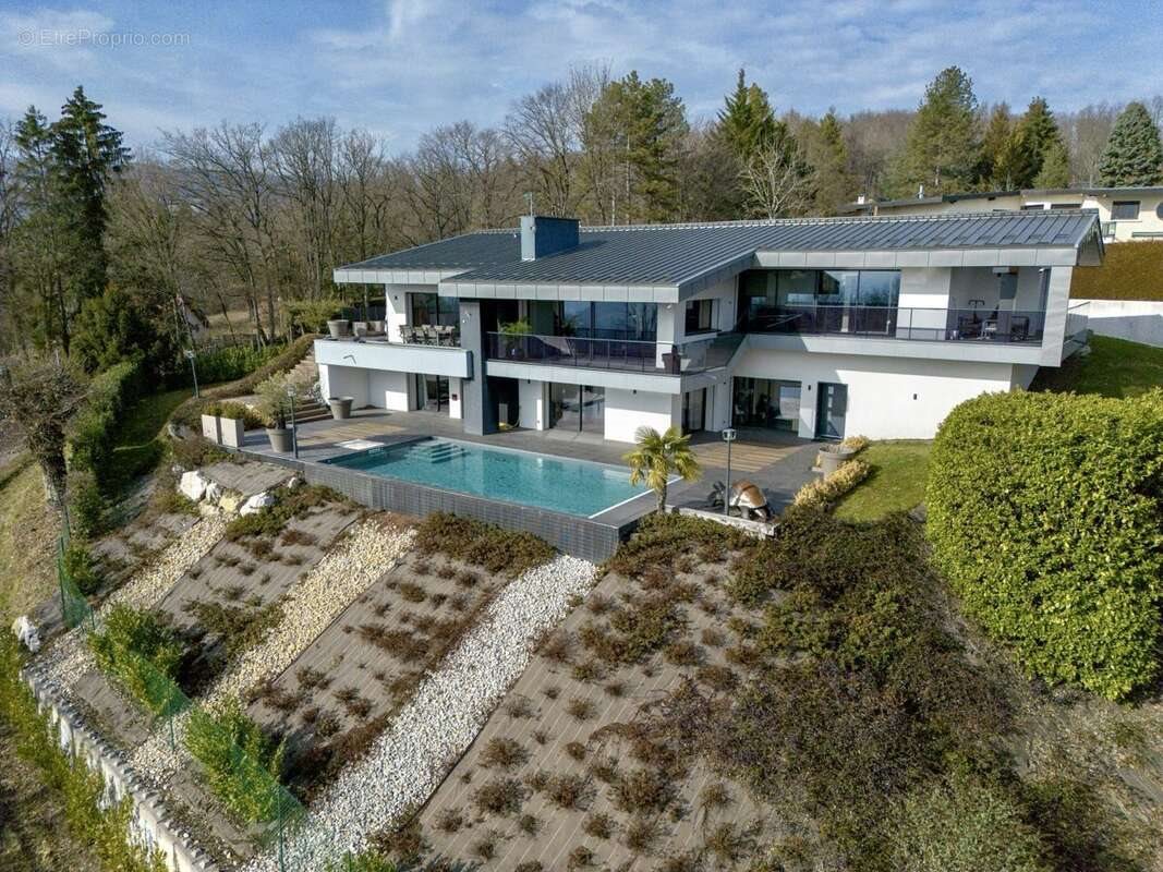 Maison à vendre, 355m², Argonay