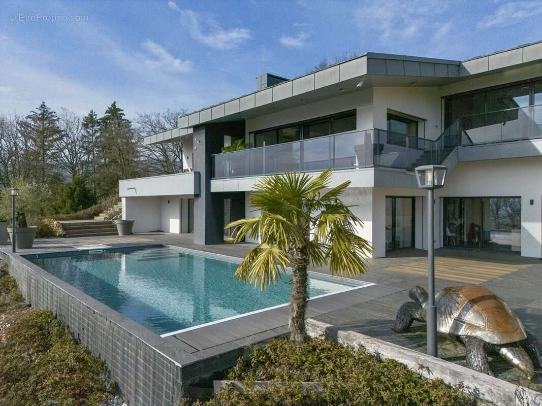 Maison à vendre, 355m², Argonay