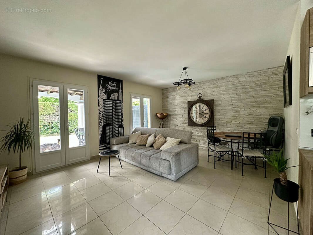 Maison à vendre, 72m², La Gaude