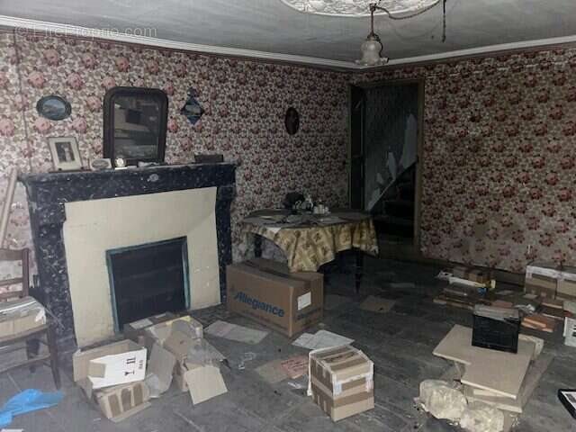 Maison à vendre, 215m², Chasseneuil-sur-Bonnieure