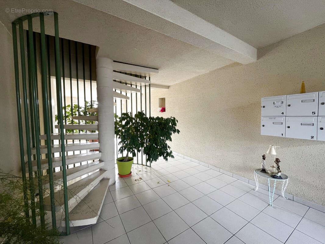 Appartement à vendre, 300m², Ruelle-sur-Touvre