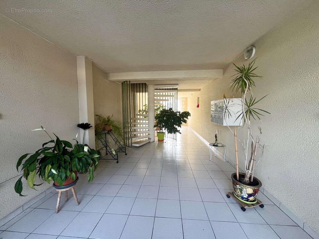 Appartement à vendre, 300m², Ruelle-sur-Touvre