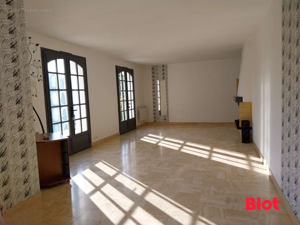 Maison à vendre, 167m², Châtillon-en-Vendelais