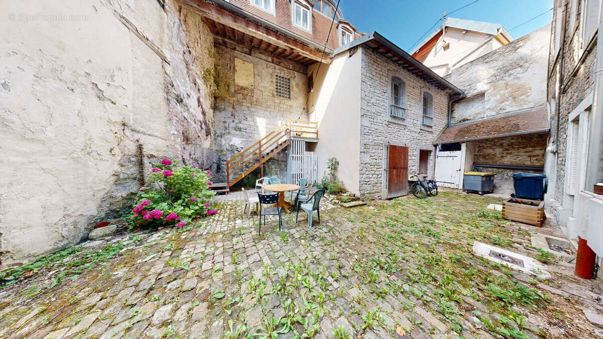 Appartement à vendre, 473m², Besançon