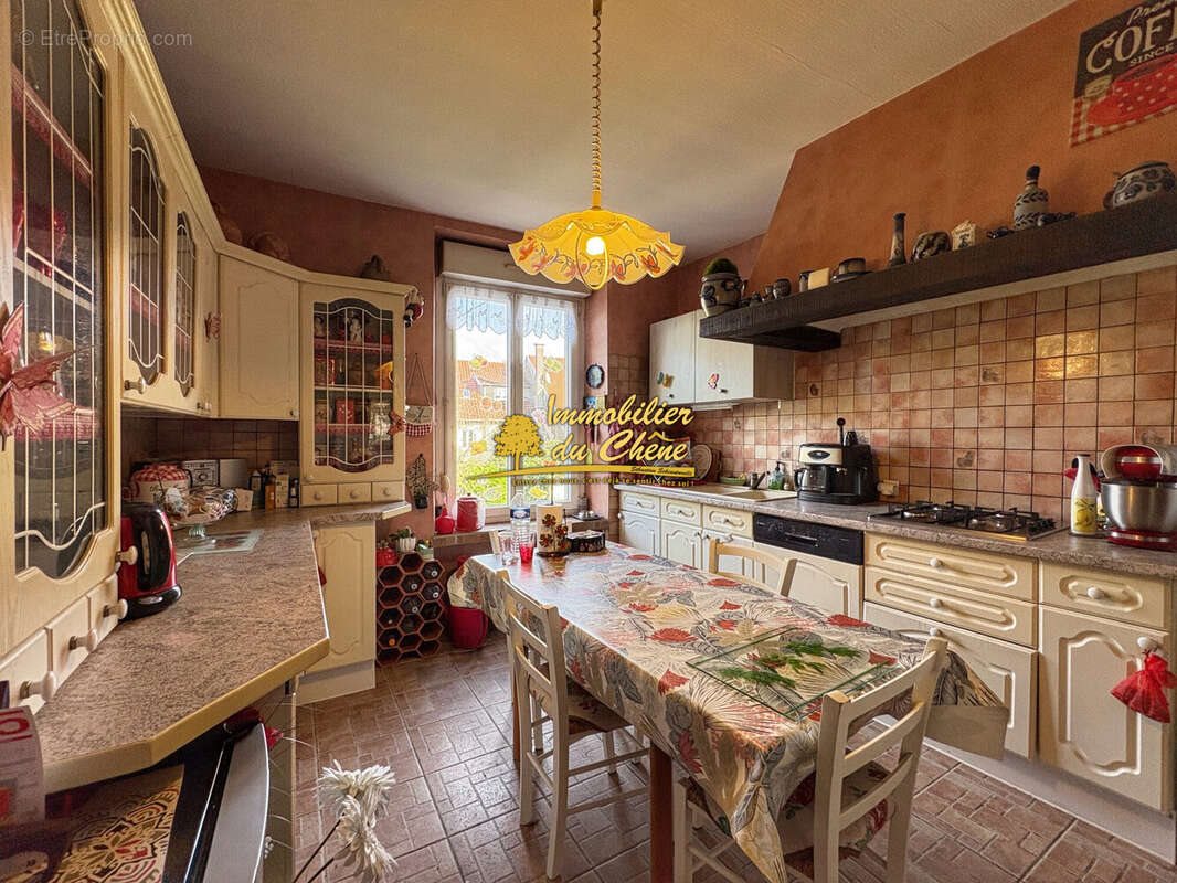 Maison à vendre, 138m², Lure