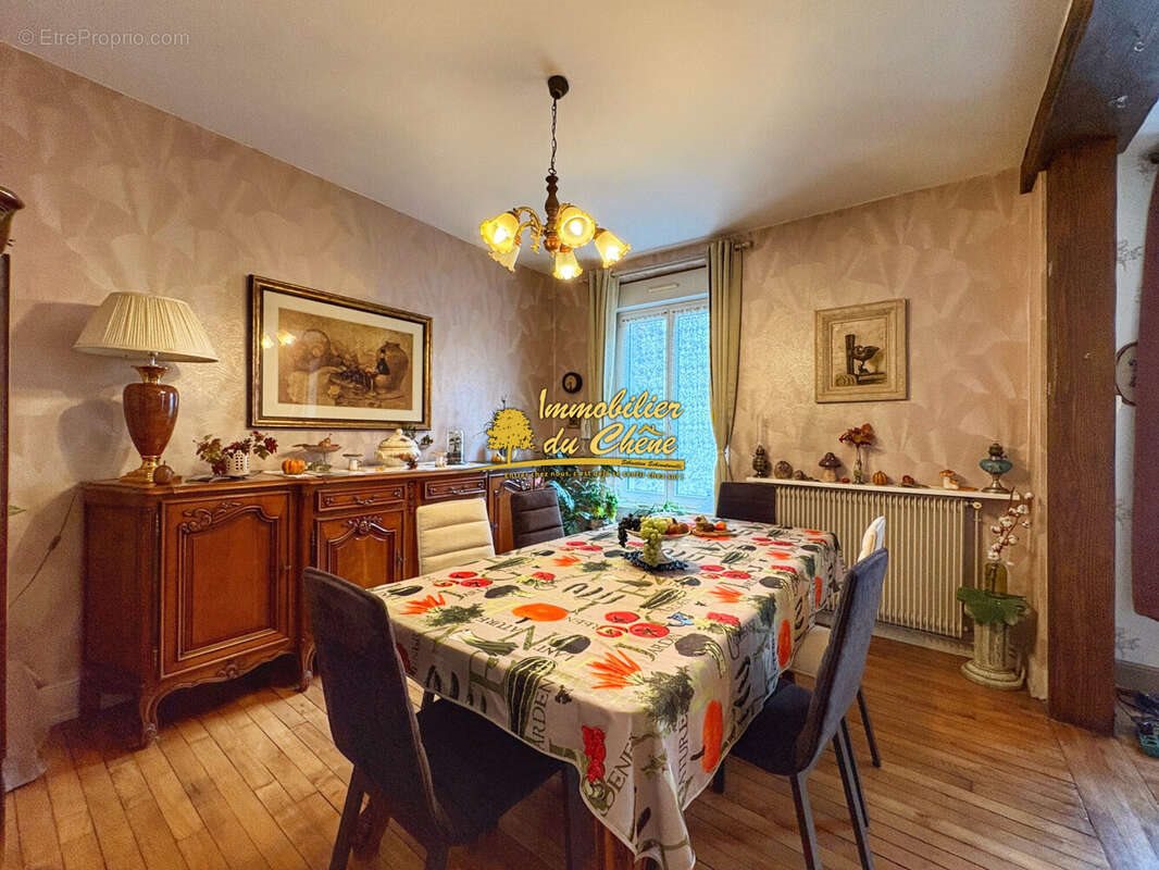 Maison à vendre, 138m², Lure