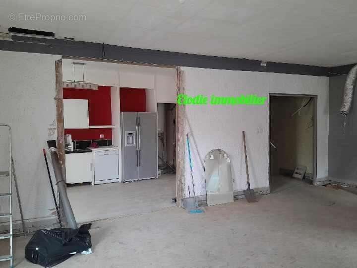 Appartement à vendre, 150m², Saint-Georges-d'Aurac