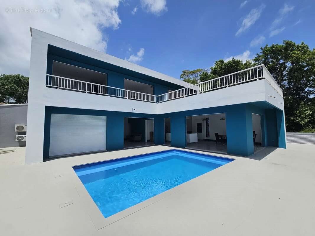 Maison à vendre, 237m², Le François