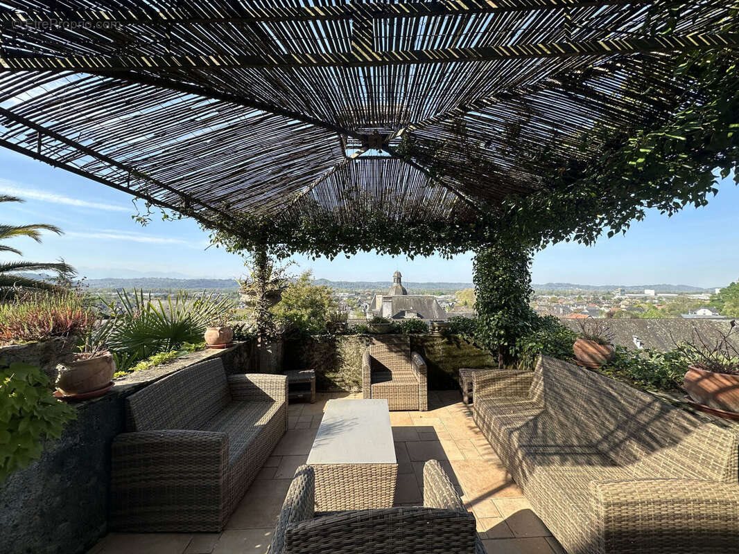 Maison à vendre, 311m², Lescar