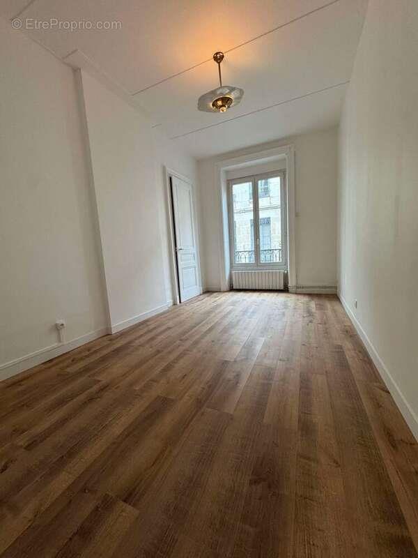 Appartement à vendre, 100m², Saint-Etienne