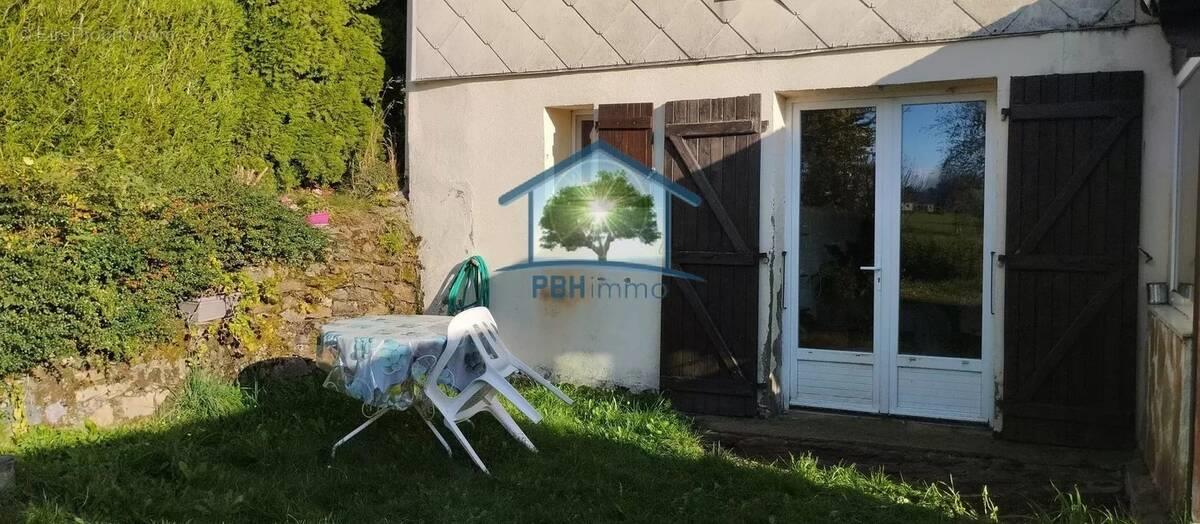 Maison à vendre, 107m², Bourg-Lastic