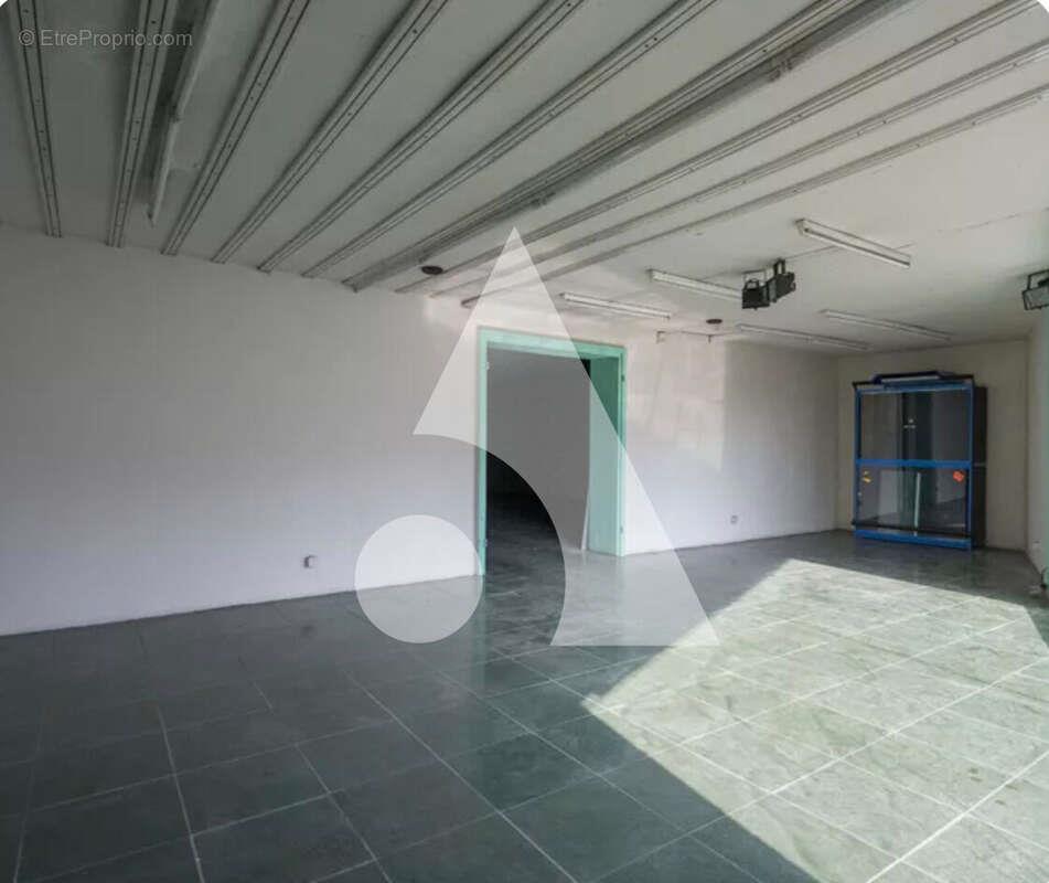 Appartement à vendre, 595m², Vieux-Condé