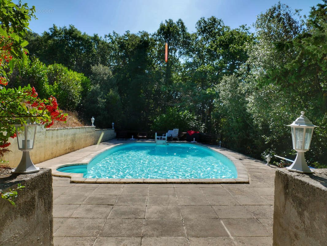 Maison à vendre, 626m², Carcassonne