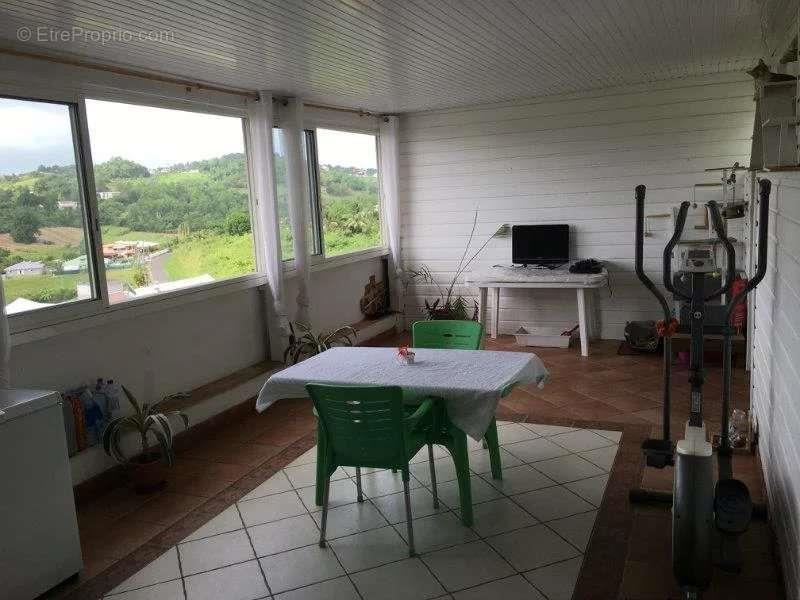 Appartement à vendre, 70m², Ducos