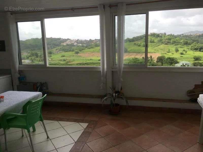 Appartement à vendre, 70m², Ducos