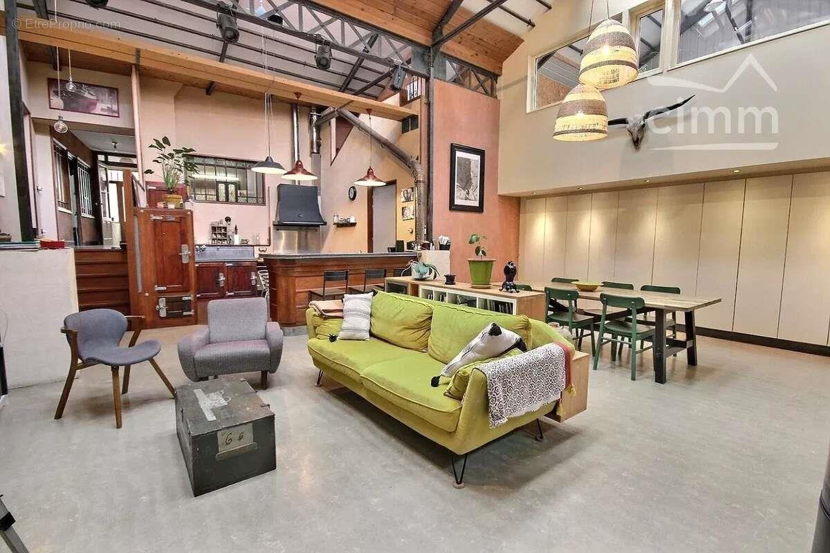 Appartement à vendre, 157m², Saint-Etienne