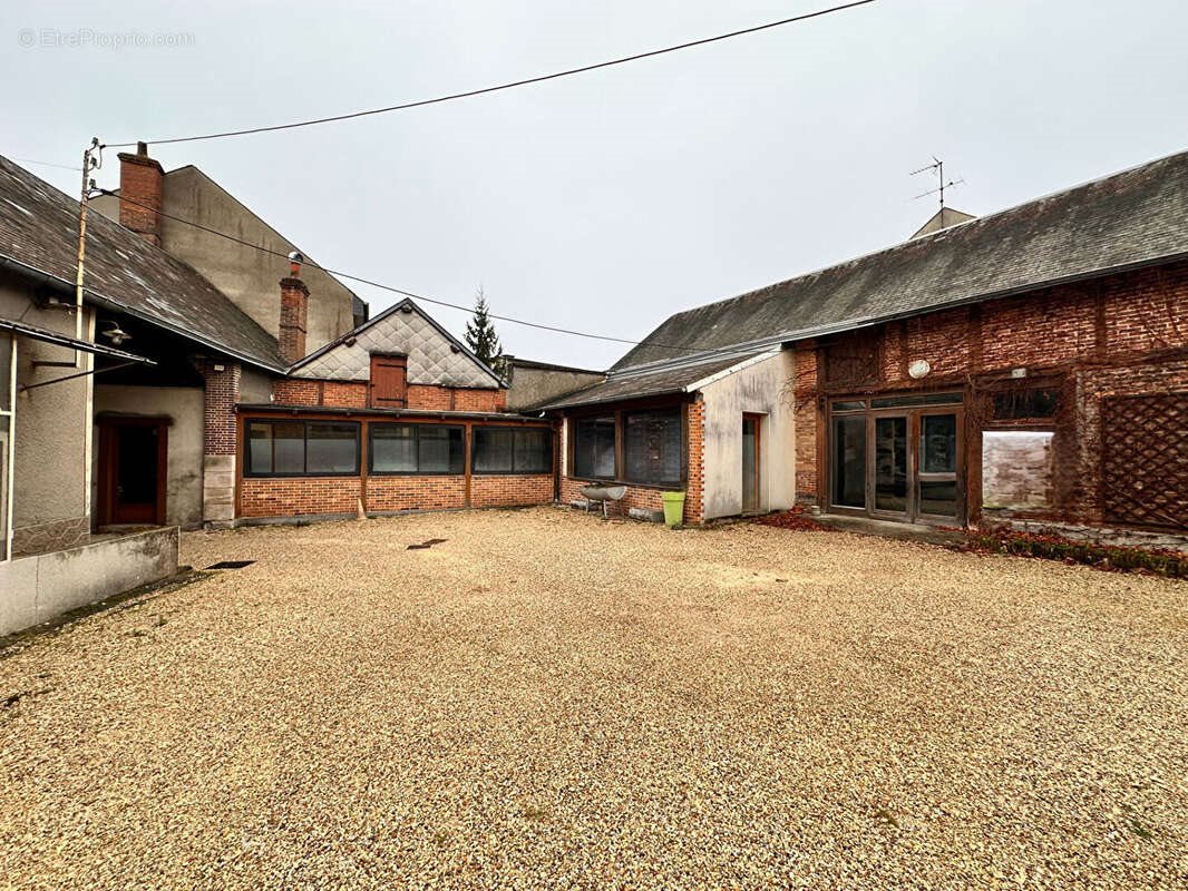 Appartement à vendre, 209m², Aubigny-sur-Nère