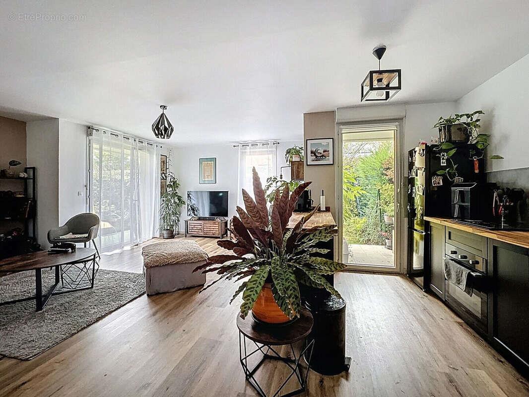 Appartement à vendre, 68m², Drémil-Lafage