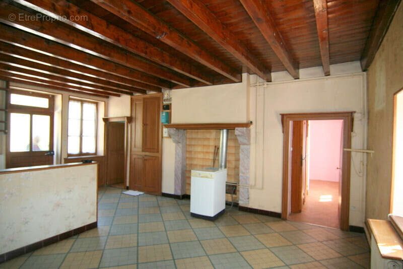 Maison à vendre, 80m², Villapourçon