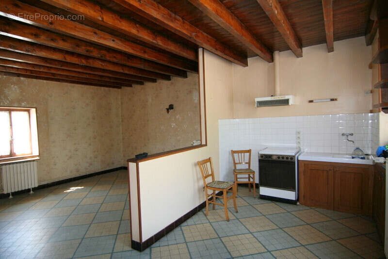 Maison à vendre, 80m², Villapourçon
