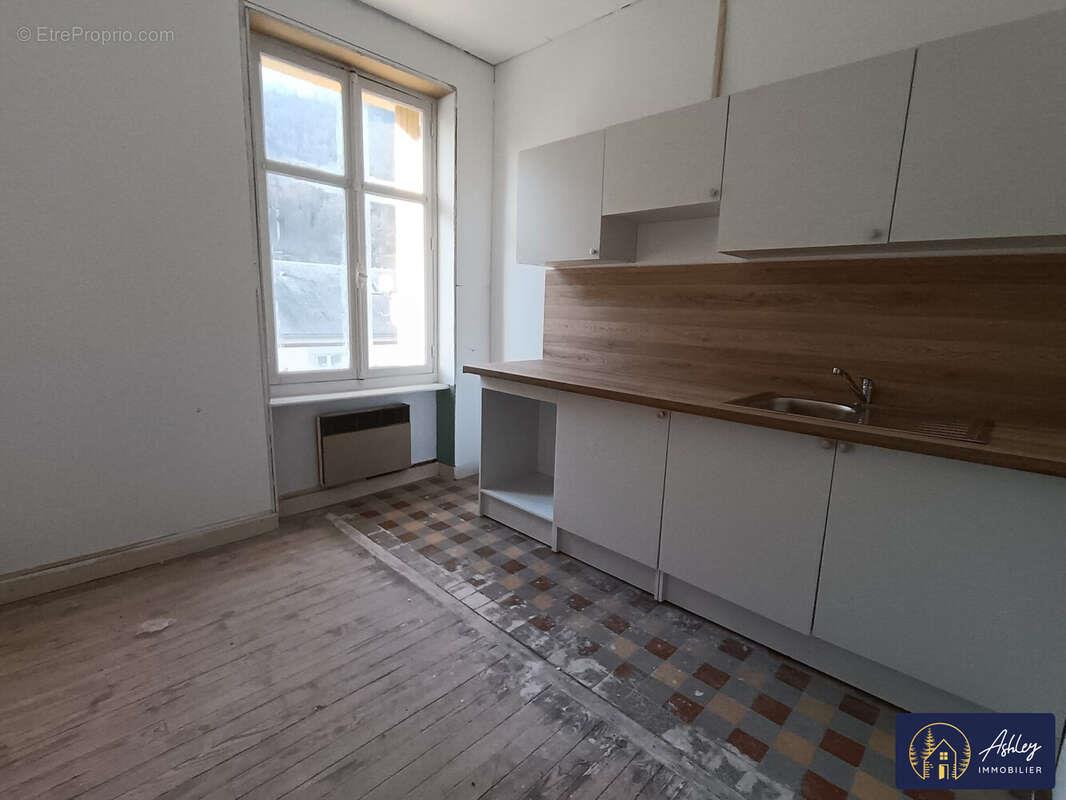 Appartement à vendre, 288m², Bort-les-Orgues