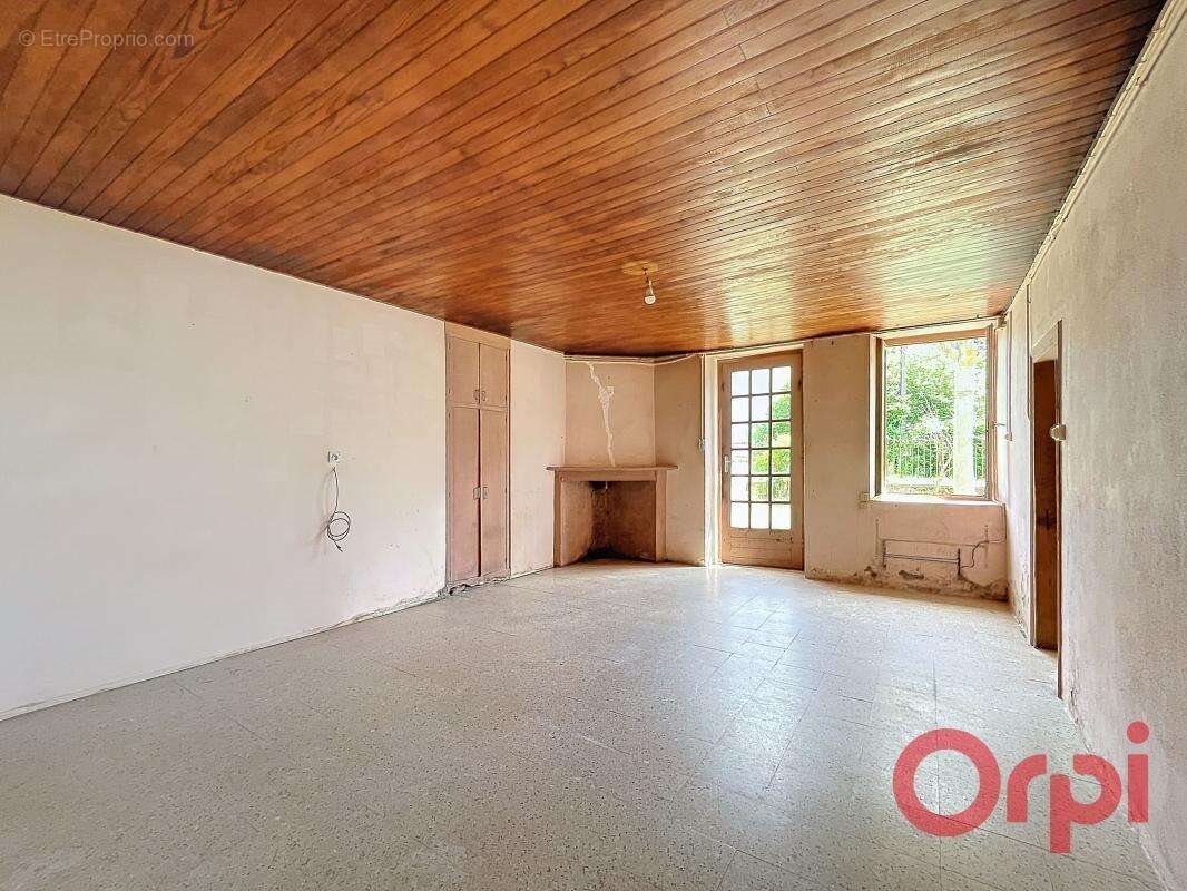 Maison à vendre, 72m², Valigny