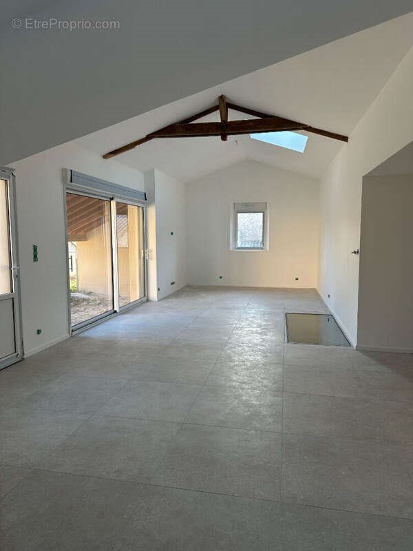 Appartement à vendre, 110m², Messimy