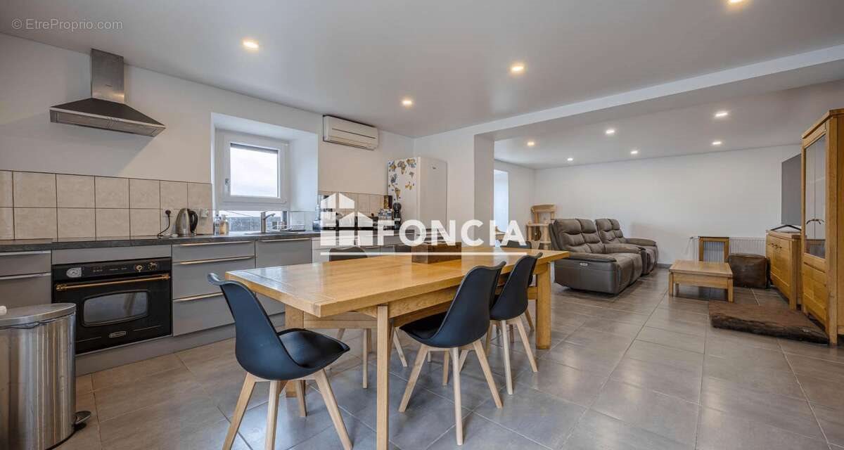 Maison à vendre, 9m², Vaulx