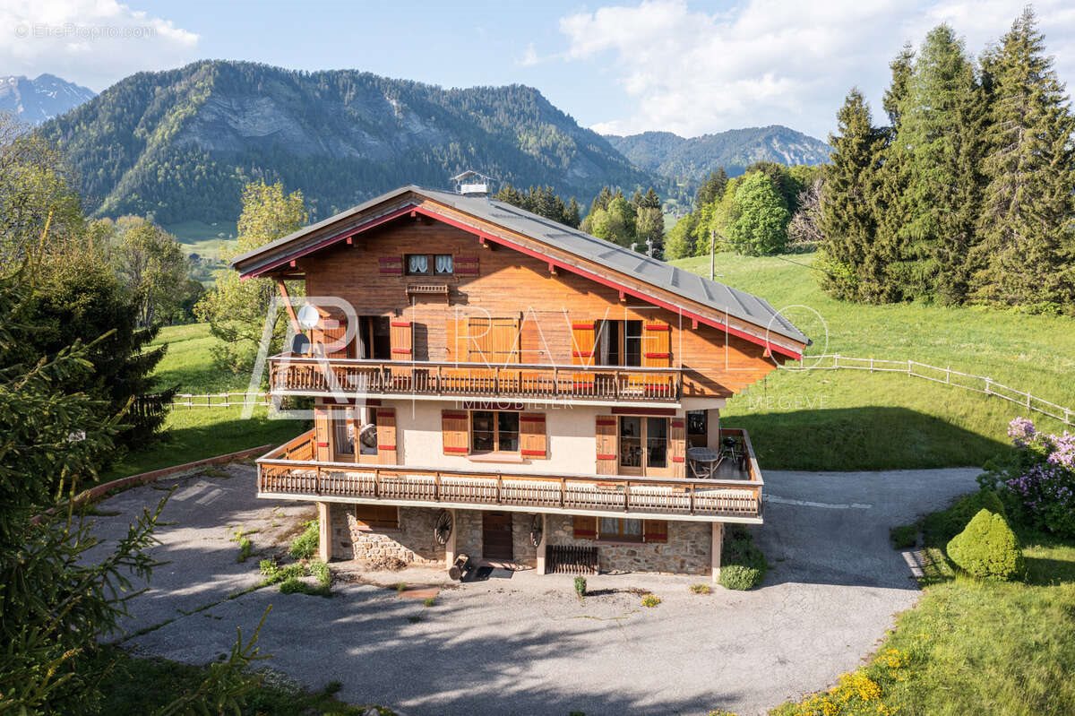 Maison à vendre, 300m², Notre-Dame-de-Bellecombe