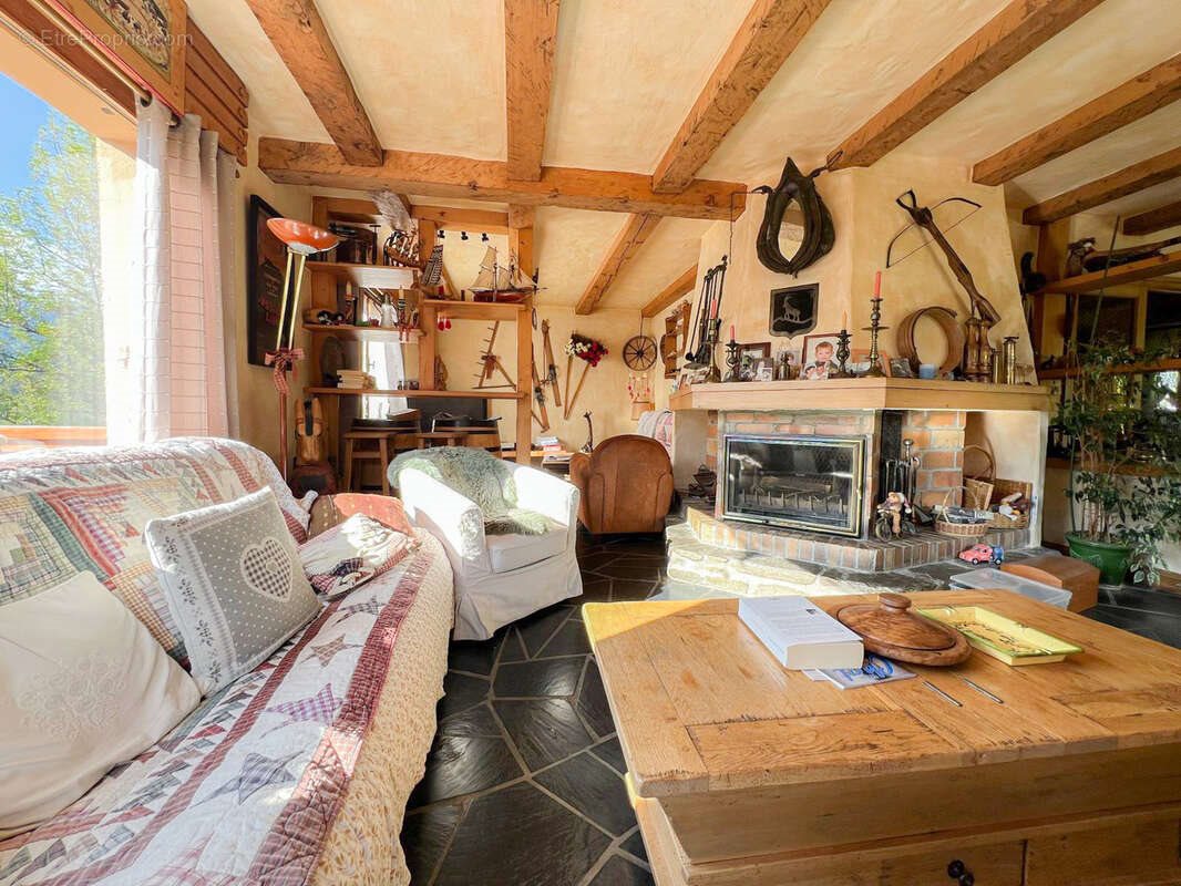Maison à vendre, 300m², Notre-Dame-de-Bellecombe