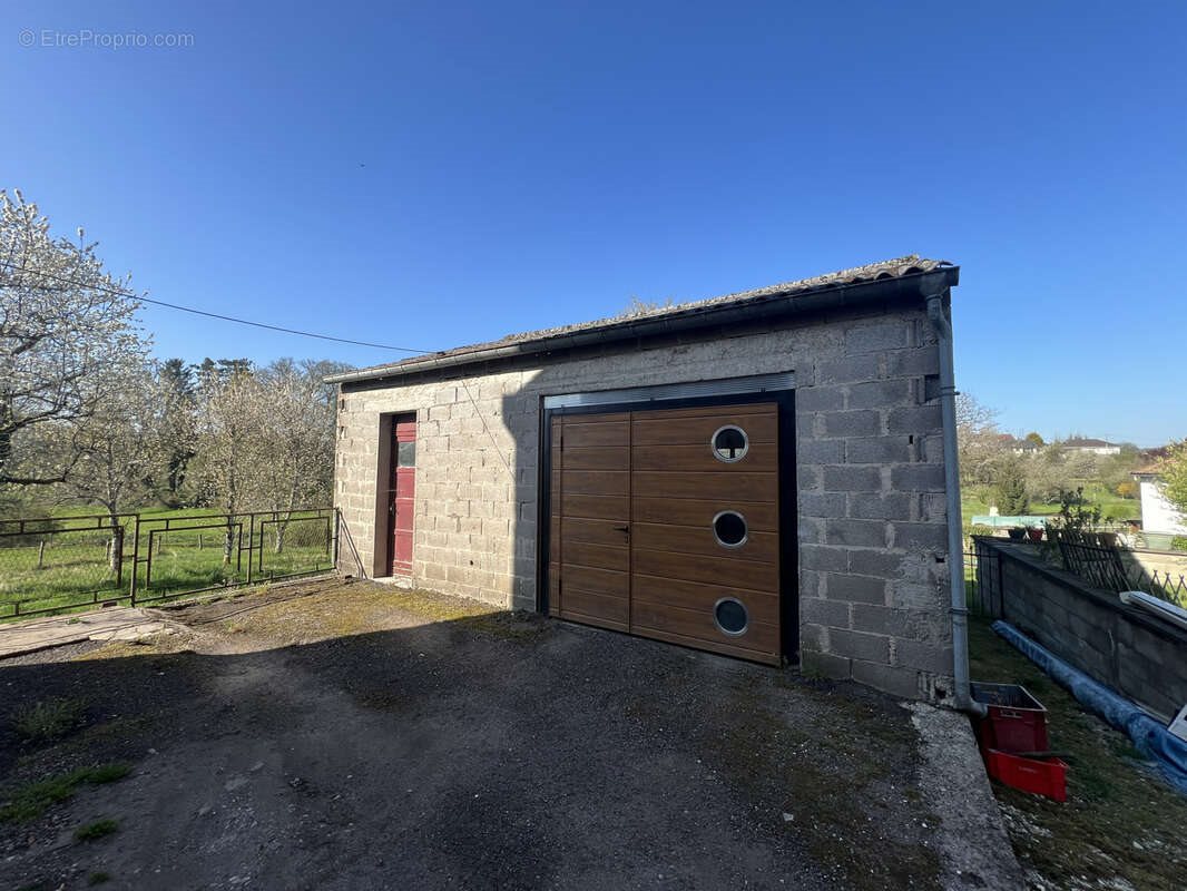 Appartement à vendre, 300m², Fontaine-lès-Luxeuil