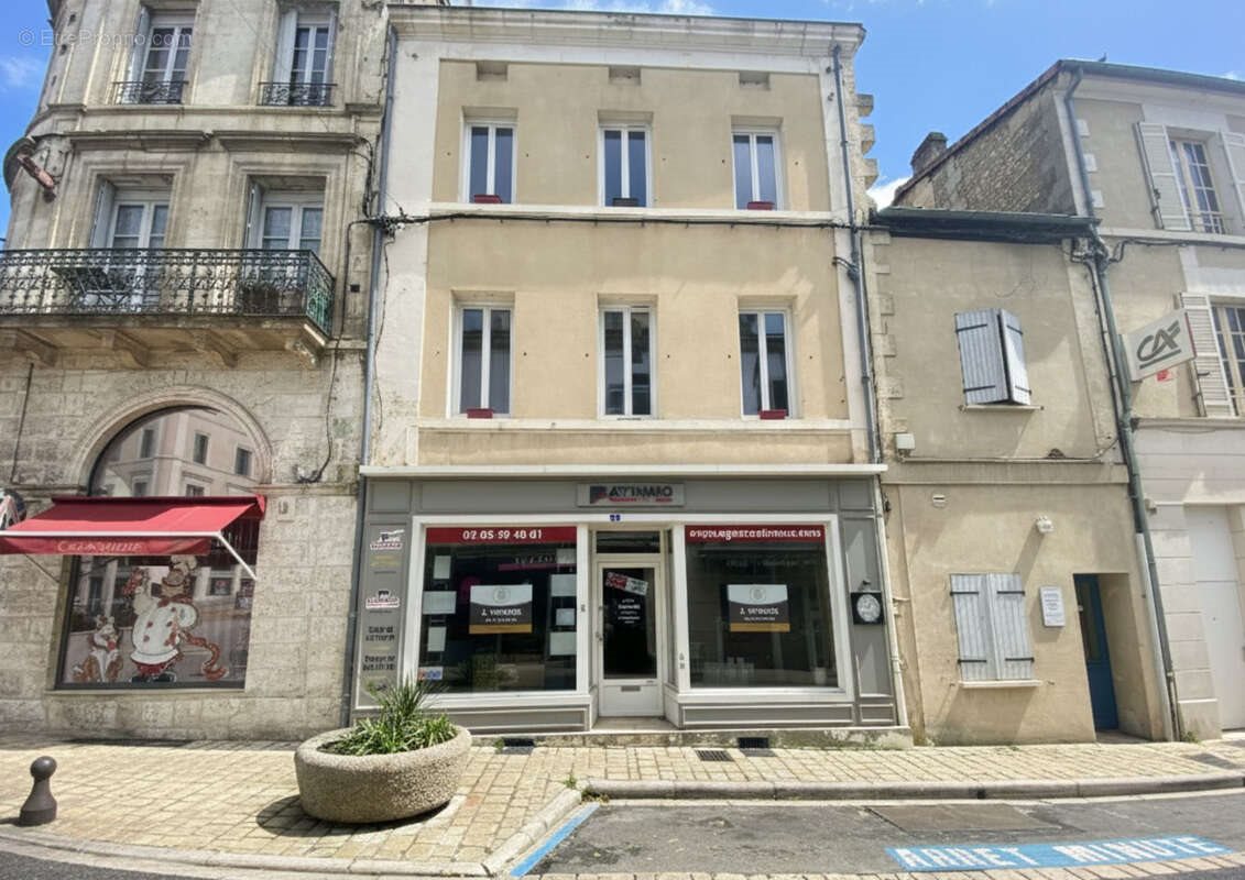 Appartement à vendre, 187m², Chalais