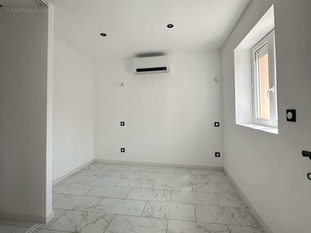 Appartement à vendre, 61m², Toulon