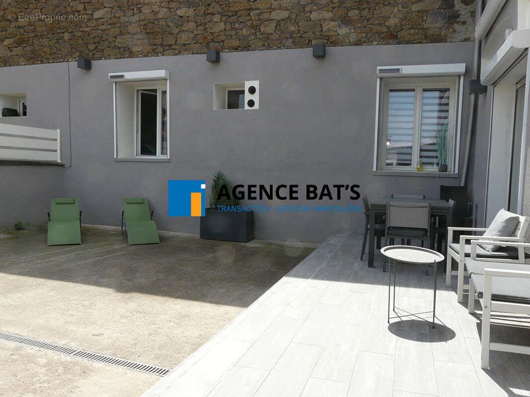 Appartement à vendre, 170m², Saint-Genest-Lerpt