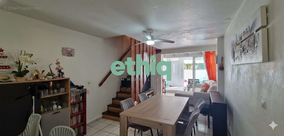 Maison à vendre, 71m², Les Abymes