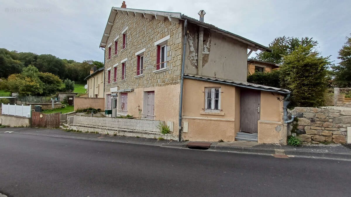 Appartement à vendre, 214m², Saint-Genès-Champanelle