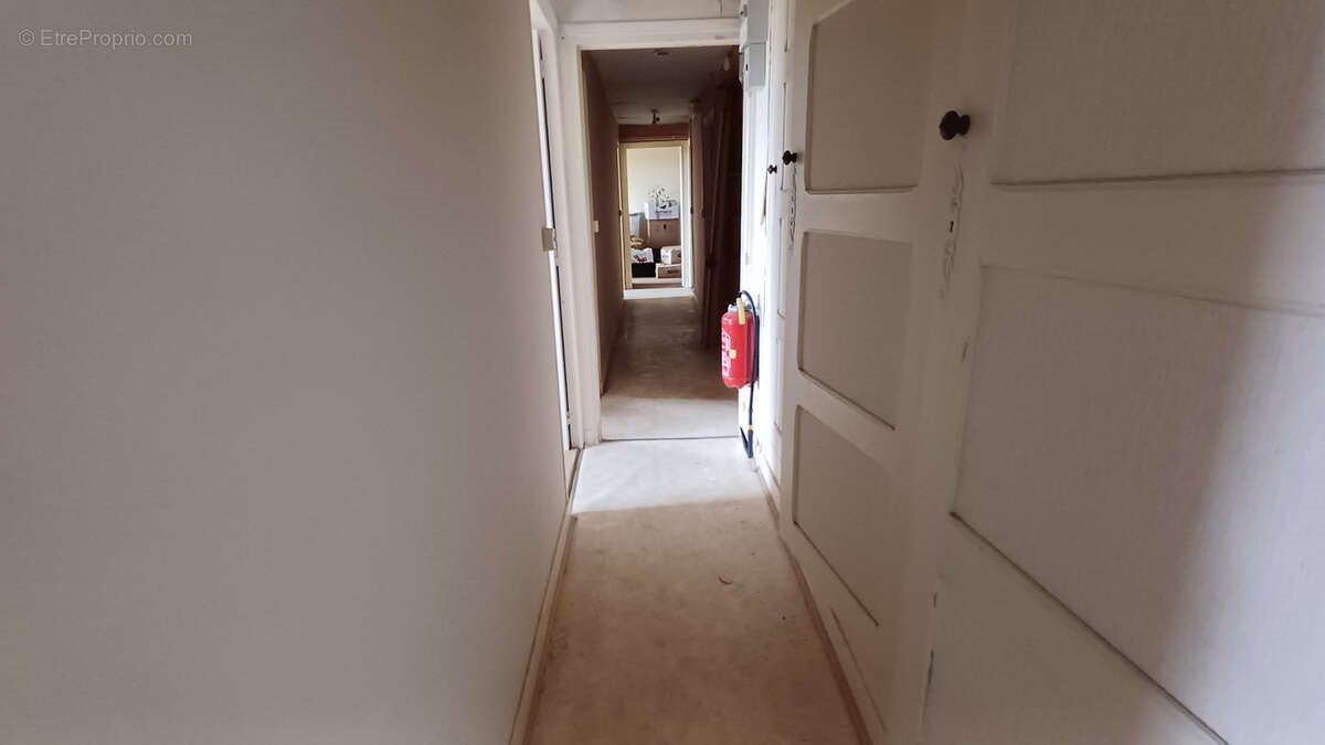 Appartement à vendre, 214m², Saint-Genès-Champanelle