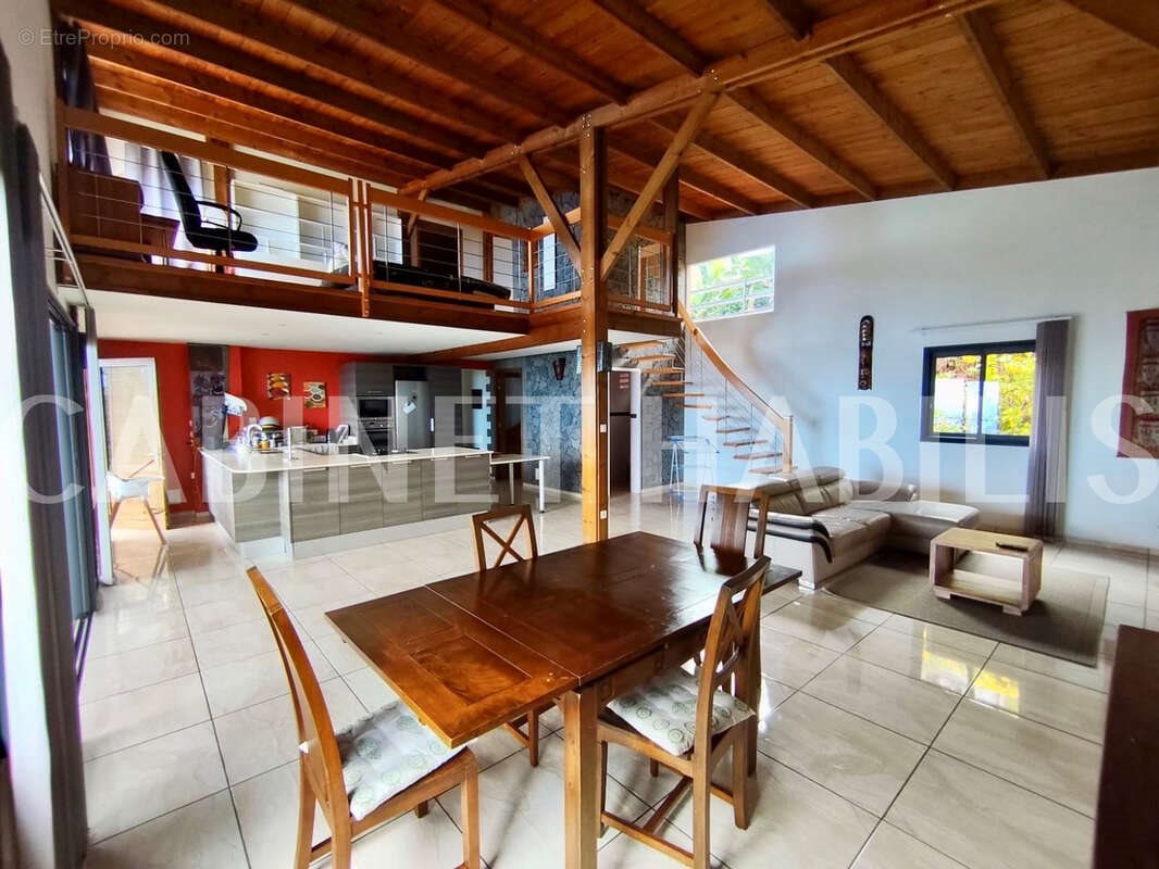 Maison à vendre, 188m², Les Avirons